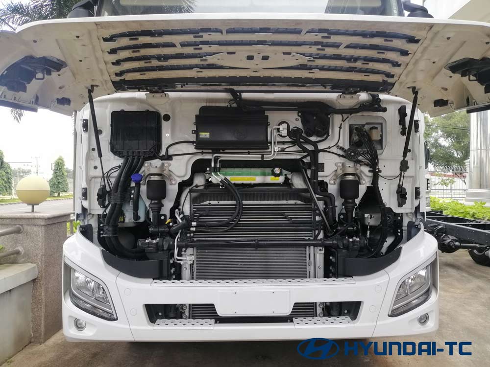 ben_tỏng_nap_capo_phia_truoc